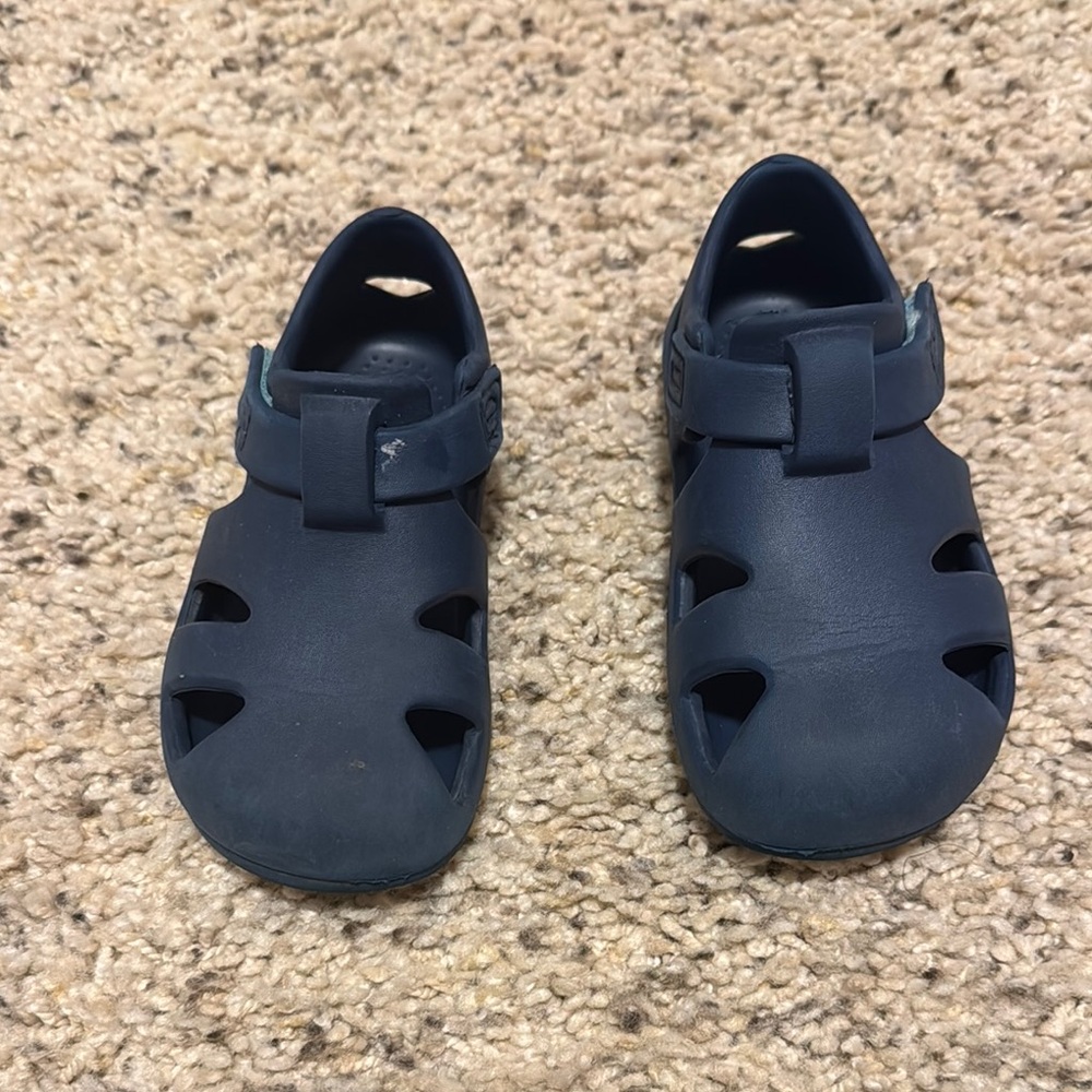 Ten Little Navy Splash Sandals Toddler Size 9 EUC